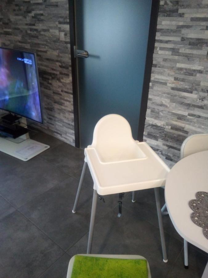 Swiss Apartment Mosonmagyarovar Exterior photo